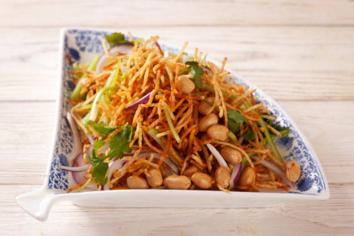 Картофель Пай с красным луком и арахисом (180гр) - 450 руб